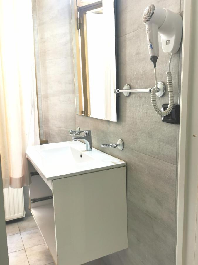 Cinema House 2 Bed & Breakfast Rome Bagian luar foto