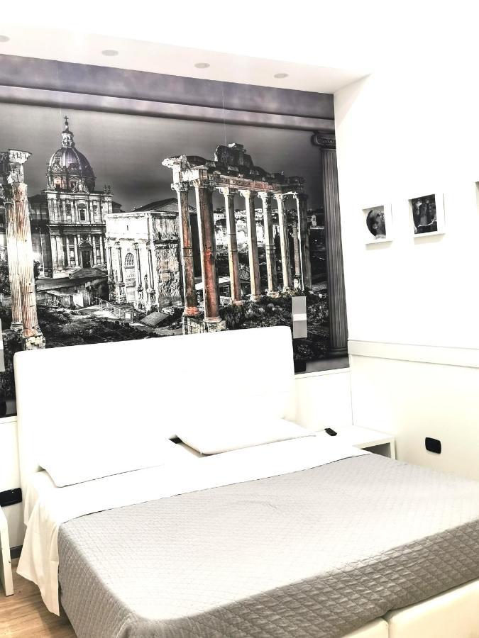 Cinema House 2 Bed & Breakfast Rome Bagian luar foto